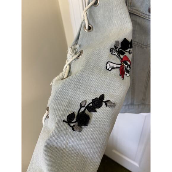 36Point5 Women’s Customized Denim Jacket Medium Roses Skull Lace Up Distressed - Picture 5 of 11